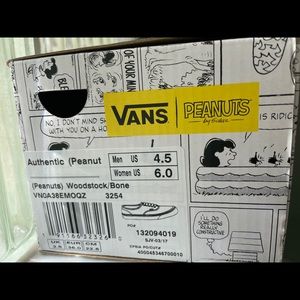 Woodstock Women’s low top Vans